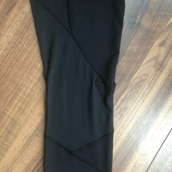 Roots and Lululemon pants - Picture 7 of 13